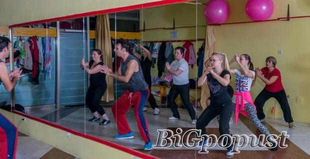 950 rsd za mesec dana treniranja u Fitnes Klub Centru po izboru: Fitness Belly Dance, pilates, zumba, aerobik, total body workout  4