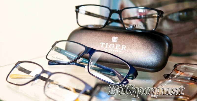 4500 rsd za dvoje kompletnih naočara po izboru sa antireflex CR staklima - ženske, muške (brendirani dioptrijski okvir + CR + kontola dioptrije + futrola) u optici na Bulevaru 3